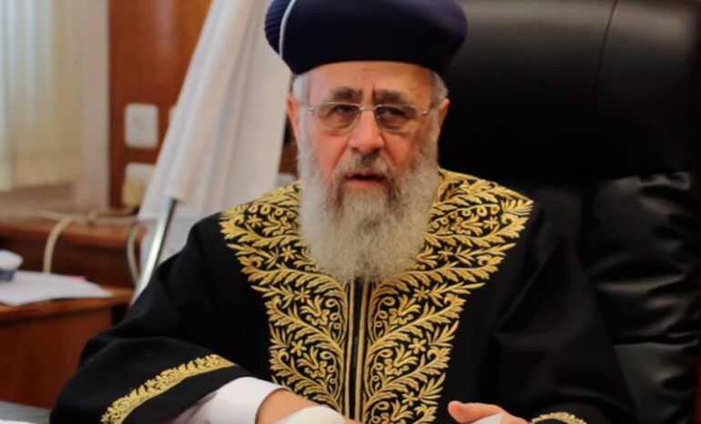 Chief Rabbi demands intervention in Syria