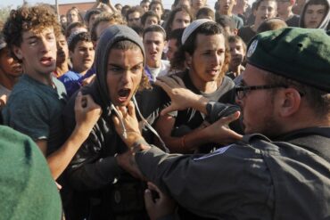 Struggle at recent demolition of Netiv HaAvot