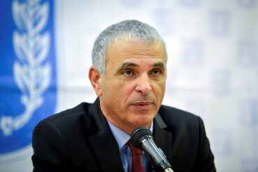 Moshe Kaḥlon