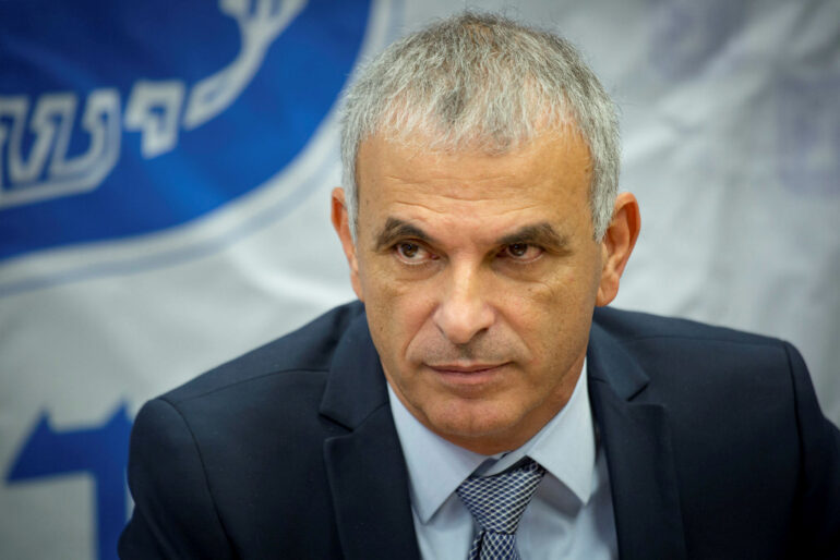 Finance Minister Moshe Kaḥlon (Kulanu)
