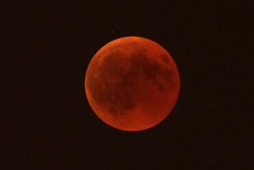 Blood Moon by Yonah ben-Avraham