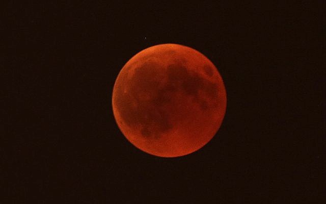 Blood Moon by Yonah ben-Avraham