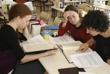 Girls studying Talmud